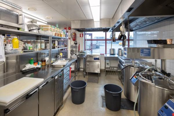 Tullimiehentie 10, Vantaa, 188 m² ravintola